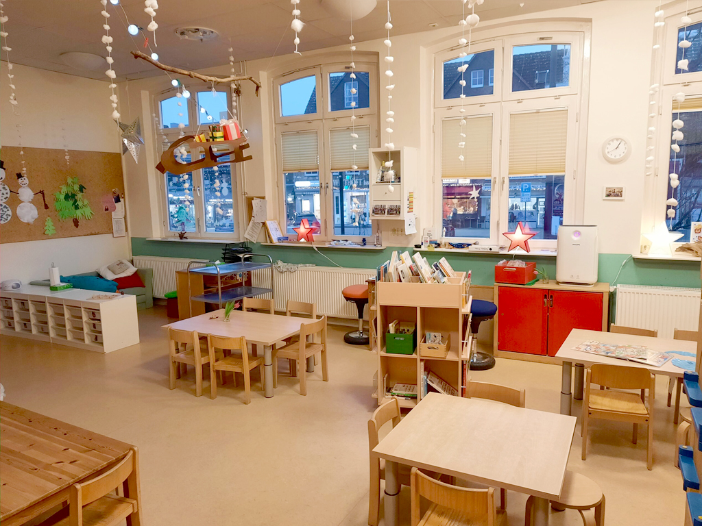 unsere kita besitzt grosse helle raeume