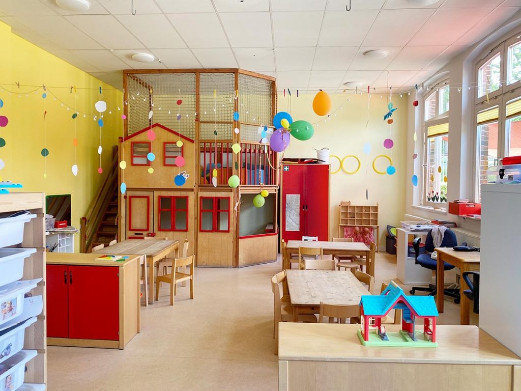 der große helle gruppenraum für unsere großen kinder